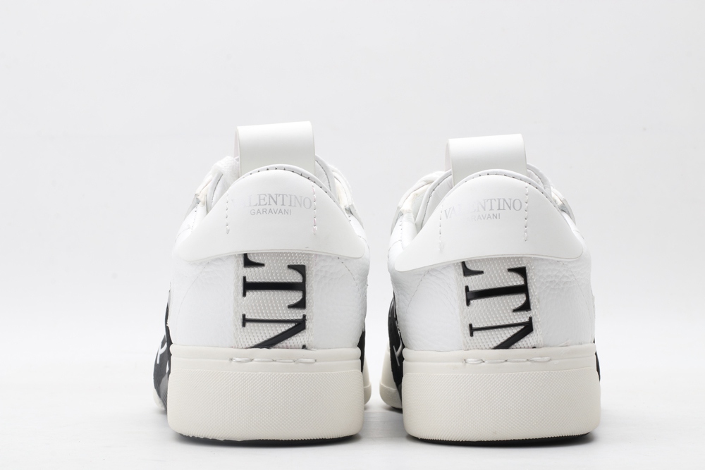 VA1ENTIN0 sneaker